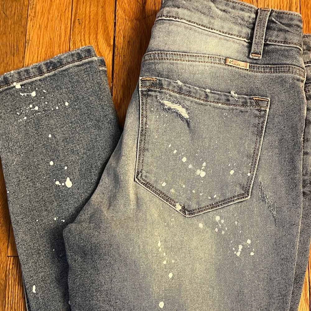 KanCan Dark Wash Denim Jeans- Paint Splattered and Distressed-size 26